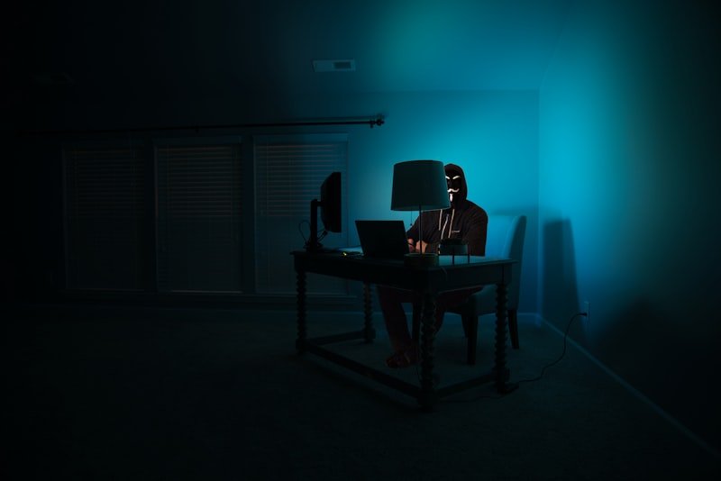 Cybersecurity in the Age of AI: How Hackers Use LLMs to Create Zero-Day Exploits