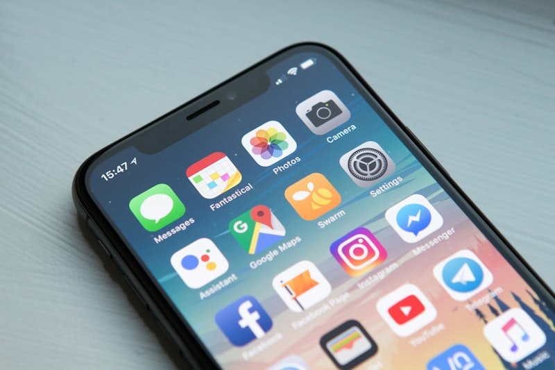 Why Apple Intelligence is Secretly Crushing Android's Gemini in 2026